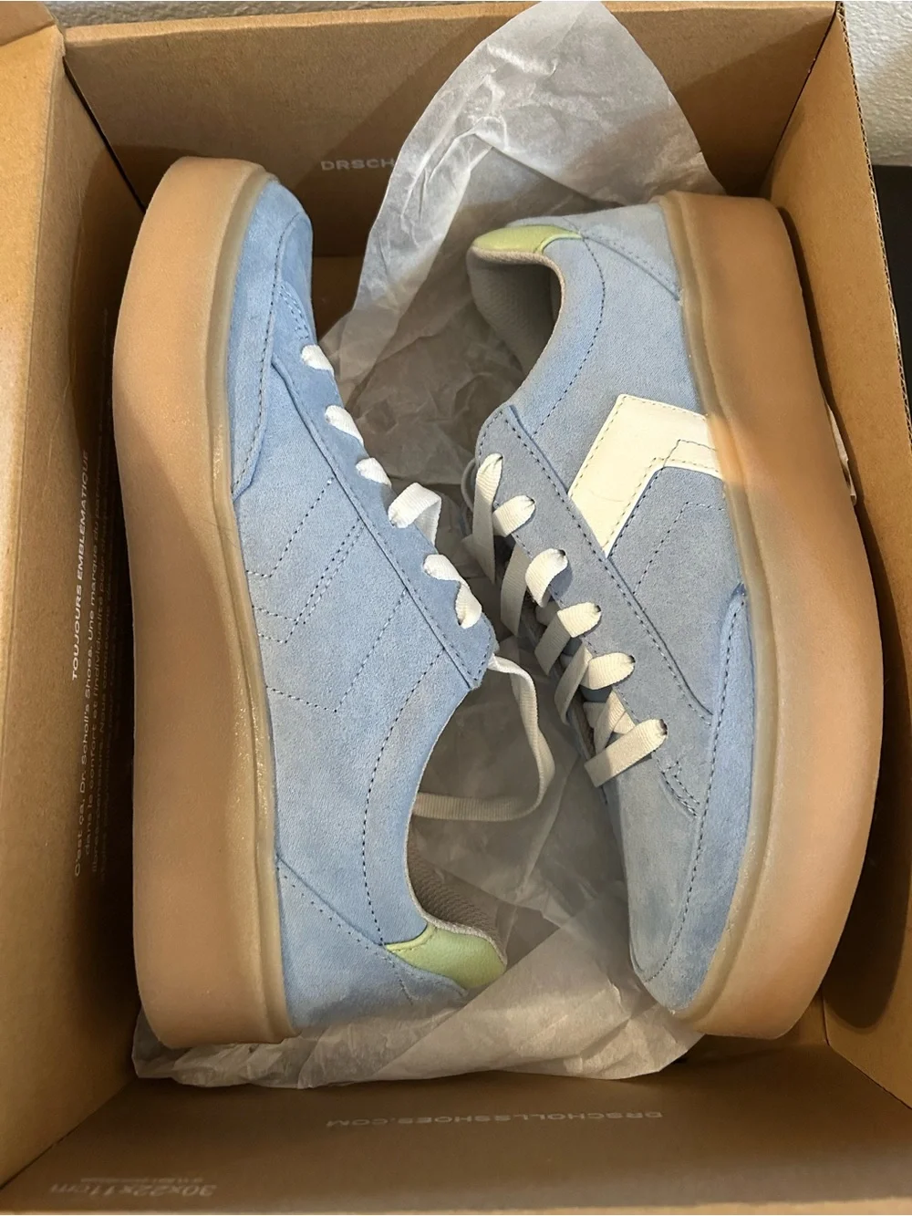 Dr Scholls 🌀NWT! Women’s Light Blue faux suede Lace-Up Sneaker